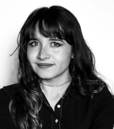 directora-abril-velasquez