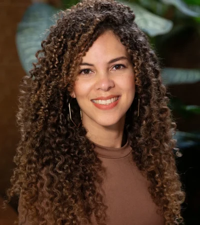 Directora Angela Carabali